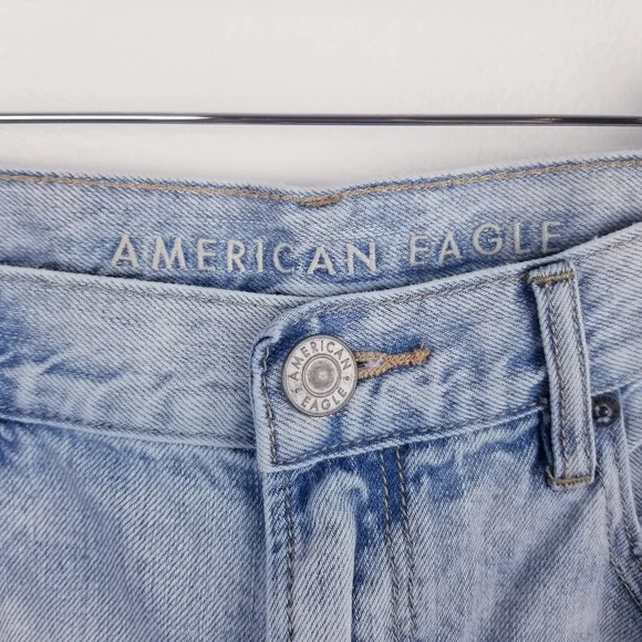 American Eagle 90s Boyfriend Light Wash Distressed Jeans size 12 X-Long - Picture 3 of 11
